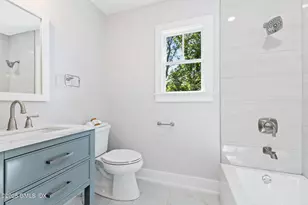 8 Park Ave, Old Greenwich, CT 06870 - Photo 33