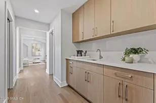 8 Park Ave, Old Greenwich, CT 06870 - Photo 37