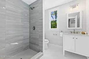 8 Park Ave, Old Greenwich, CT 06870 - Photo 23