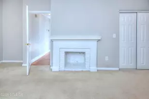 300 Soundview Ave, Fairfield, CT 06825 - Photo 23