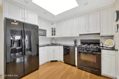 4 Sound Shore Drive #24, Greenwich, CT 06830 - Photo 7