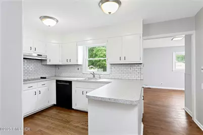 49 Circle Drive, Greenwich, CT 06830 - Photo 11