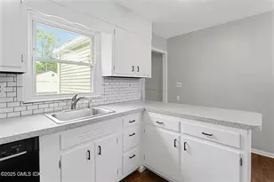 49 Circle Dr, Greenwich, CT 06830 - Photo 13