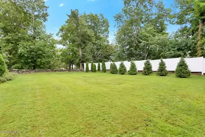 519 E Putnam Avenue, Greenwich, CT 06830 - Photo 3