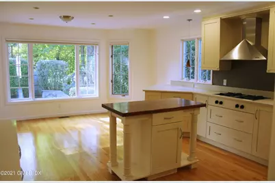 71 Benjamin Street, Old Greenwich, CT 06870 - Photo 7