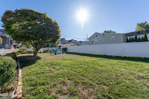 70 Byram Terrace Dr, Greenwich, CT 06831 - Photo 17