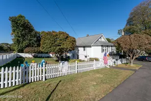 70 Byram Terrace Dr, Greenwich, CT 06831 - Photo 19