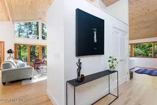 2 Horseshoe Rd, Greenwich, CT 06807 - Photo 5