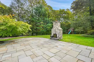 43 Sawmill Ln, Greenwich, CT 06830 - Photo 3