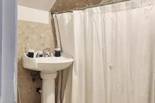 61 Aberdeen St, Stamford, CT 06902 - Photo 9