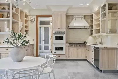 16 Martin Dale North, Greenwich, CT 06830 - Photo 9