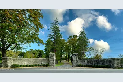 549 Round Hill Road, Greenwich, CT 06831 - Photo 3