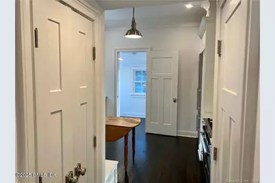 84 E Putnam Avenue, Greenwich, CT 06807 - Photo 5