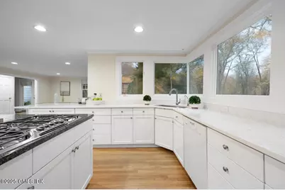 145 Porchuck Road, Greenwich, CT 06831 - Photo 7