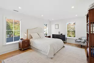 25 Woodland Dr, Greenwich, CT 06830 - Photo 9