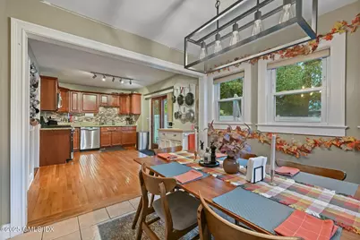 34 Bradley Place, Stamford, CT 06905 - Photo 17