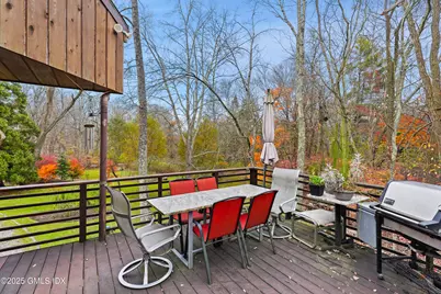 198 E Middle Patent Road, Greenwich, CT 06831 - Photo 11