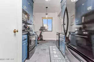 47 Lafayette Pl, Greenwich, CT 06830 - Photo 9