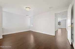 2 E Elm St, Greenwich, CT 06830 - Photo 15