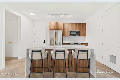 100 E Putnam Avenue #304, Greenwich, CT 06807 - Photo 5