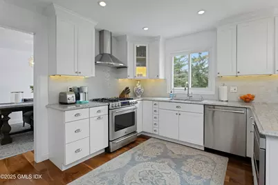 1020 North Street, Greenwich, CT 06831 - Photo 7