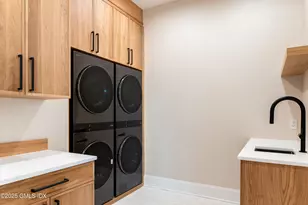 11 Winterset Rd, Greenwich, CT 06830 - Photo 13