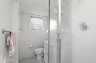 6 Meadowbank Rd, Old Greenwich, CT 06870 - Photo 19