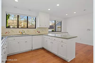 505 W Lyon Farm Drive #505, Greenwich, CT 06831 - Photo 7