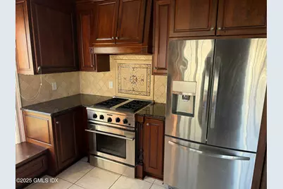 32 Harold Street #B, Greenwich, CT 06807 - Photo 7