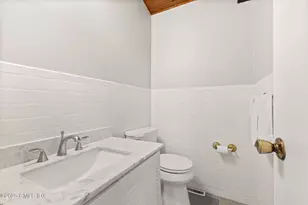 12 Sawmill Ter, Greenwich, CT 06830 - Photo 17
