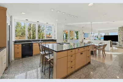 111 Byram Shore Road, Greenwich, CT 06830 - Photo 9