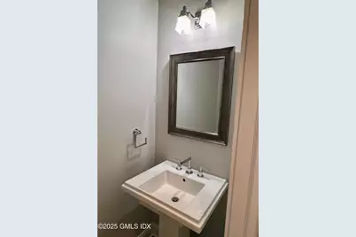 31 Moshier Street #B, Greenwich, CT 06831 - Photo 5