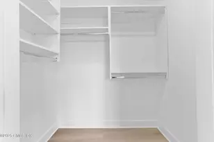 100 E Putnam Ave, Greenwich, CT 06807 - Photo 17