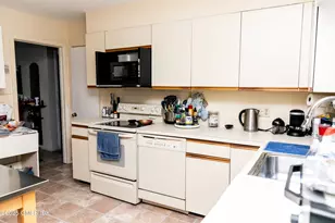 84 Havemeyer Ln, Old Greenwich, CT 06870 - Photo 7