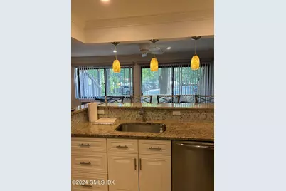 1465 E Putnam Avenue #306, Old Greenwich, CT 06870 - Photo 5