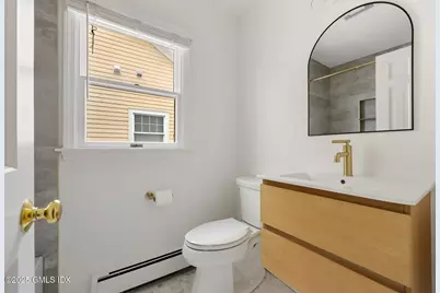 19 Windy Knolls #Right Side, Greenwich, CT 06831 - Photo 11