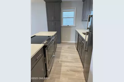 23 Davenport Avenue #A, Greenwich, CT 06830 - Photo 3