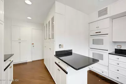 630 Steamboat Road #4AN, Greenwich, CT 06830 - Photo 9