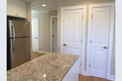 180 Hamilton Avenue #C, Greenwich, CT 06830 - Photo 3