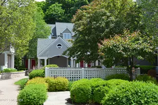 453 E Putnam Ave, Greenwich, CT 06807 - Photo 21