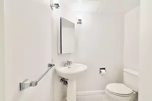 25 Forest St, Stamford, CT 06901 - Photo 13