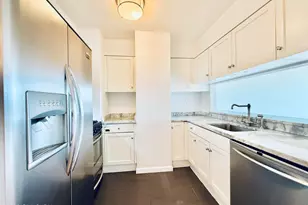 25 Forest St, Stamford, CT 06901 - Photo 5