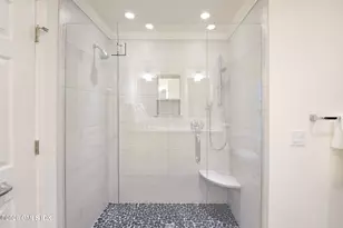 33 Lafayette Ct, Greenwich, CT 06830 - Photo 11