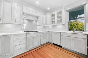 4 Putnam Hill, Greenwich, CT 06830 - Photo 9