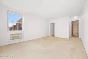 4 Putnam Hill, Greenwich, CT 06830 - Photo 15