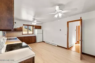 16 Harold Ave, Greenwich, CT 06830 - Photo 13