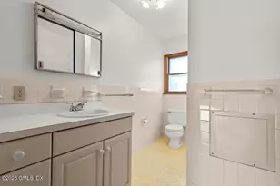 16 Harold Ave, Greenwich, CT 06830 - Photo 11