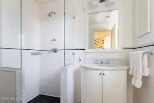 63 Wesskum Wood Rd, Greenwich, CT 06878 - Photo 19