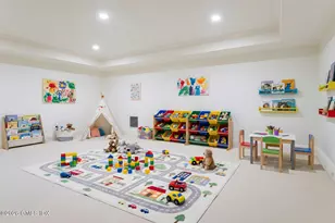 63 Wesskum Wood Rd, Greenwich, CT 06878 - Photo 21