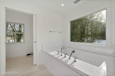 530 Round Hill Road, Greenwich, CT 06831 - Photo 29